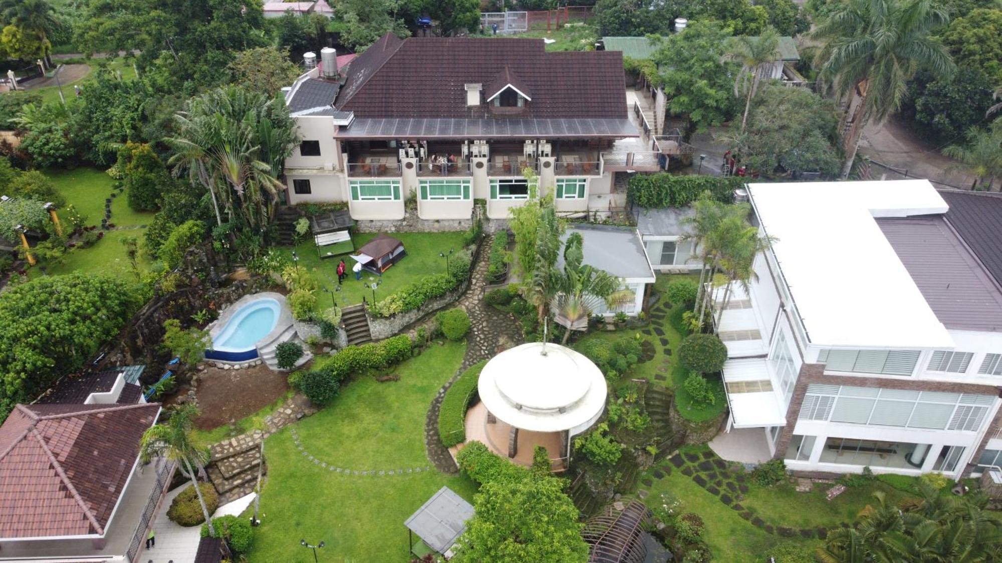 The Lakeview Suites Tagaytay City Exterior photo