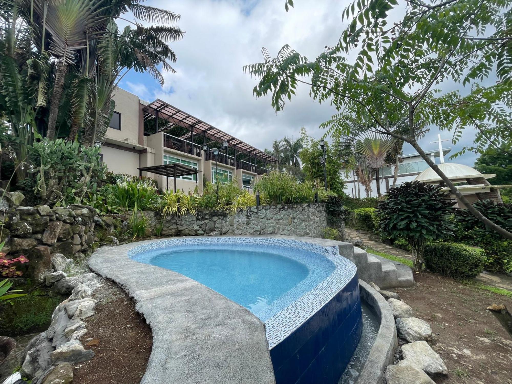 The Lakeview Suites Tagaytay City Exterior photo